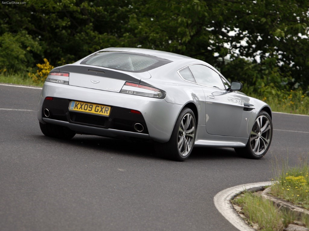 Aston Martin Vantage V12 5.9 V12